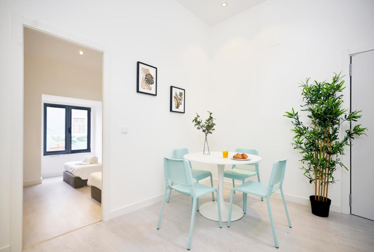 Altido Fabulous 3-Br Apartment In Western Lissabon Buitenkant foto