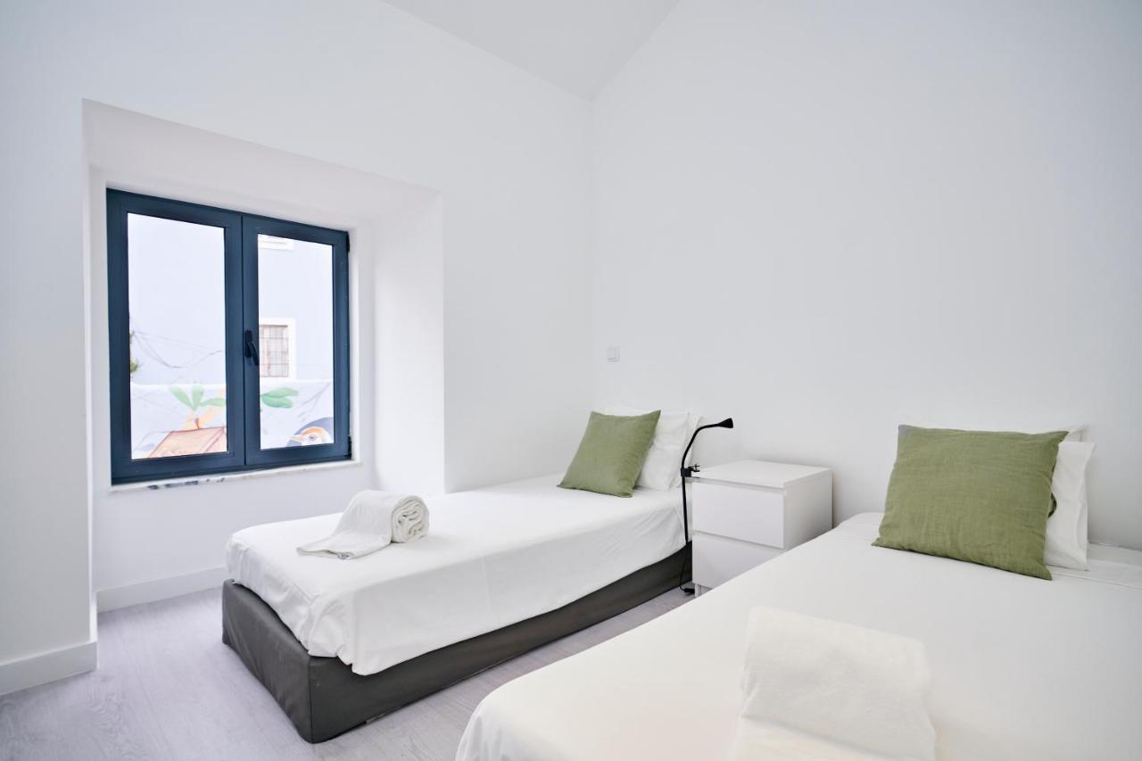 Altido Fabulous 3-Br Apartment In Western Lissabon Buitenkant foto